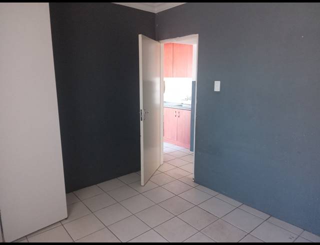 1 BEDROOM TOWNHOUSE FOR SALE IN VOSLOORUS